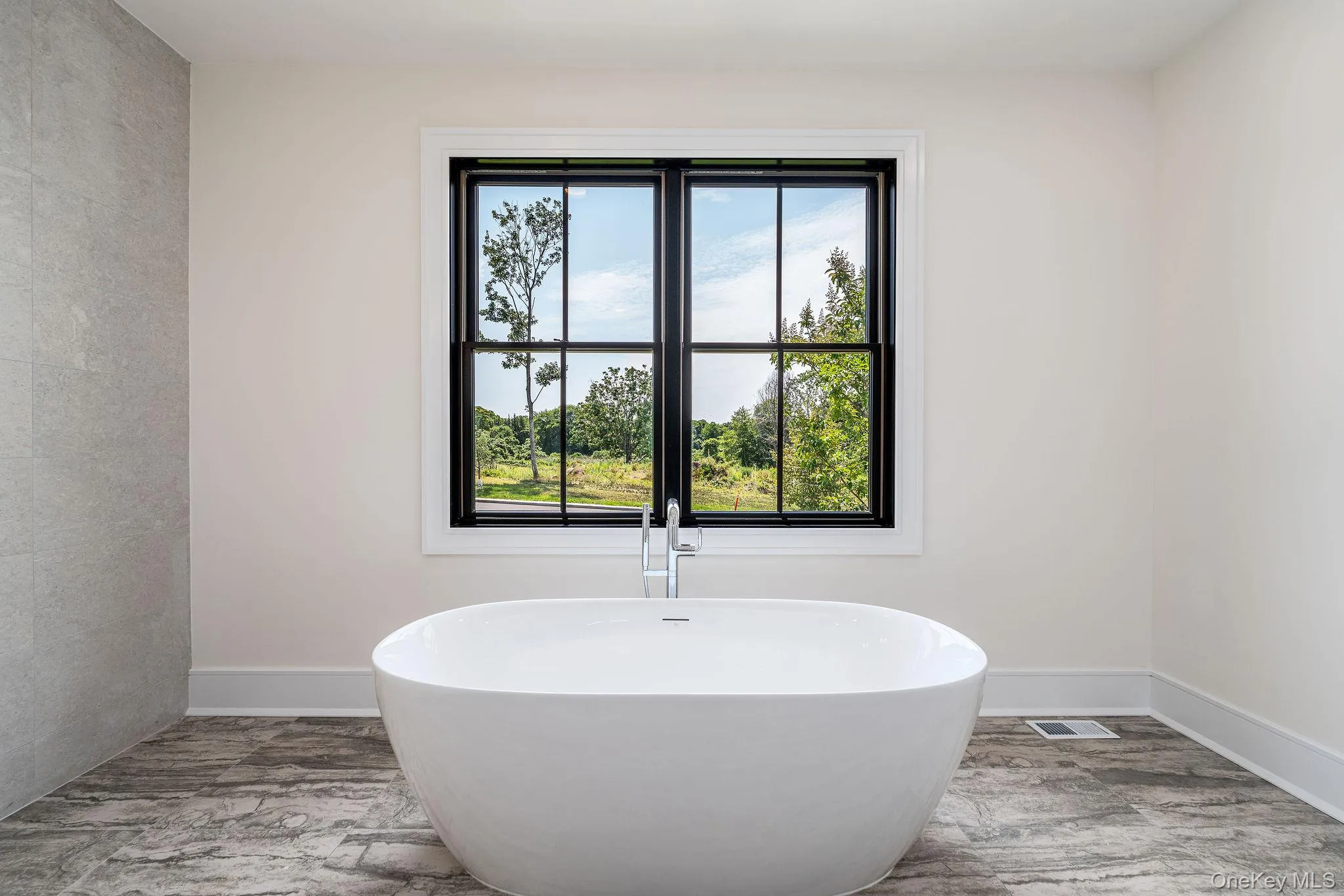 7 Sea Crest Court, Riverhead, NY, 4 Bedrooms Bedrooms, 10 Rooms Rooms,4 BathroomsBathrooms,Residential,For Rent,Sea Crest,0,1001049 7 Sea Crest Court, Riverhead, NY, 4 Bedrooms Bedrooms, 10 Rooms Rooms,4 BathroomsBathrooms,Residential,For Rent,Sea Crest,0,1001049