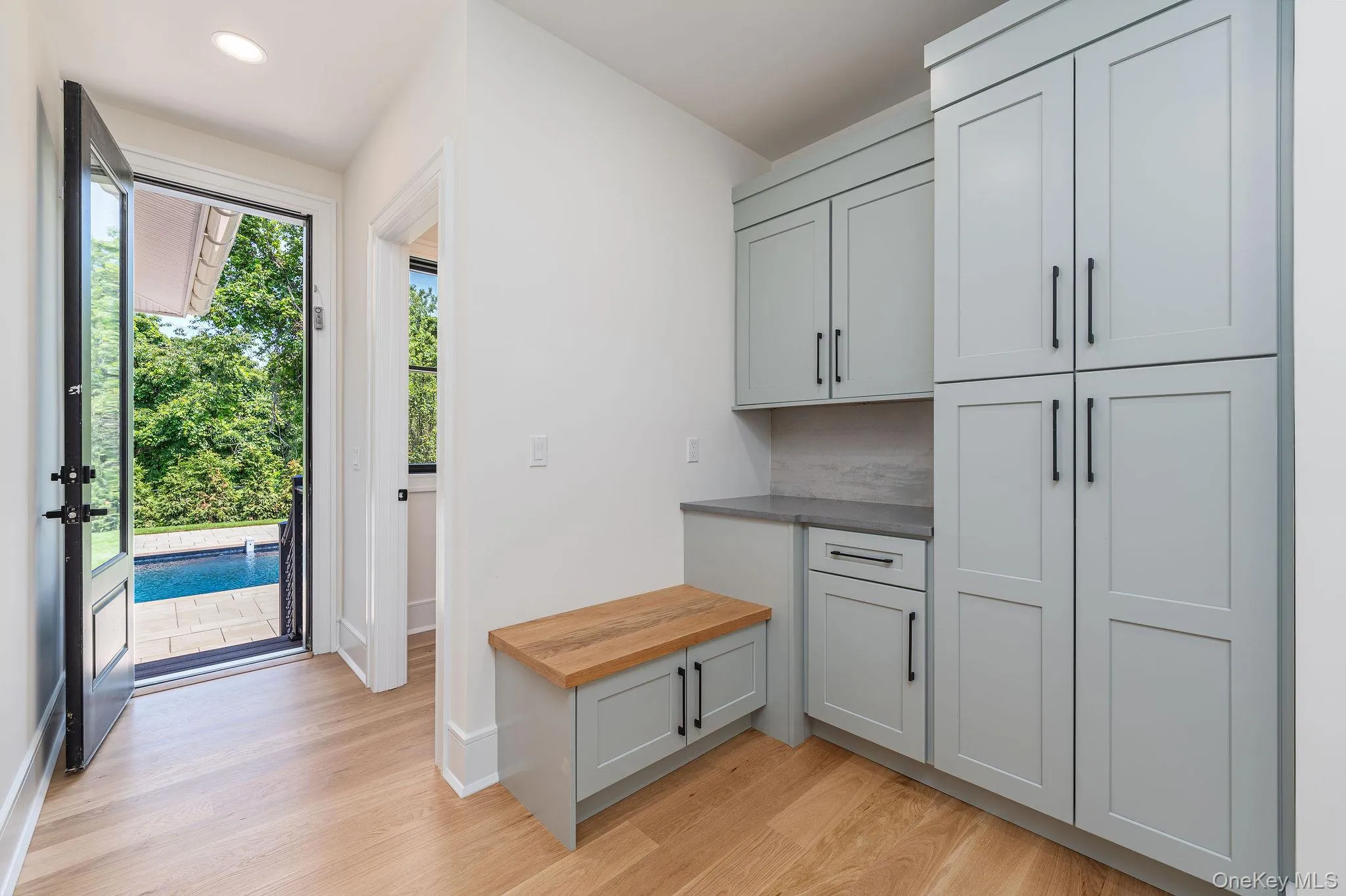 7 Sea Crest Court, Riverhead, NY, 4 Bedrooms Bedrooms, 10 Rooms Rooms,4 BathroomsBathrooms,Residential,For Rent,Sea Crest,0,1001049 7 Sea Crest Court, Riverhead, NY, 4 Bedrooms Bedrooms, 10 Rooms Rooms,4 BathroomsBathrooms,Residential,For Rent,Sea Crest,0,1001049