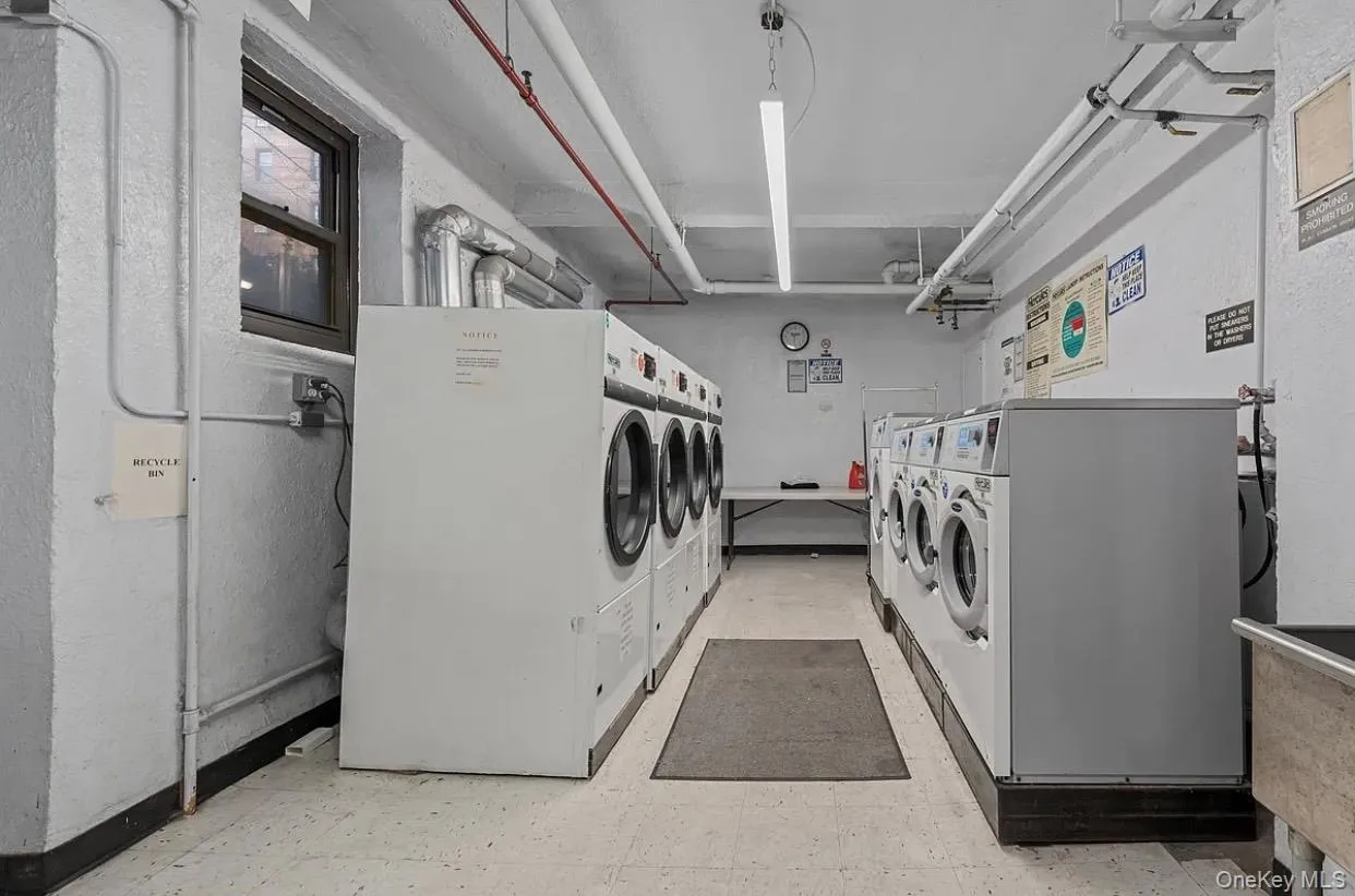 48-21 40th, New York, NY, 1 Bedroom Bedrooms, 3 Rooms Rooms,1 BathroomBathrooms,Residential Lease,For Rent,40th,0,1001059 48-21 40th, New York, NY, 1 Bedroom Bedrooms, 3 Rooms Rooms,1 BathroomBathrooms,Residential Lease,For Rent,40th,0,1001059
