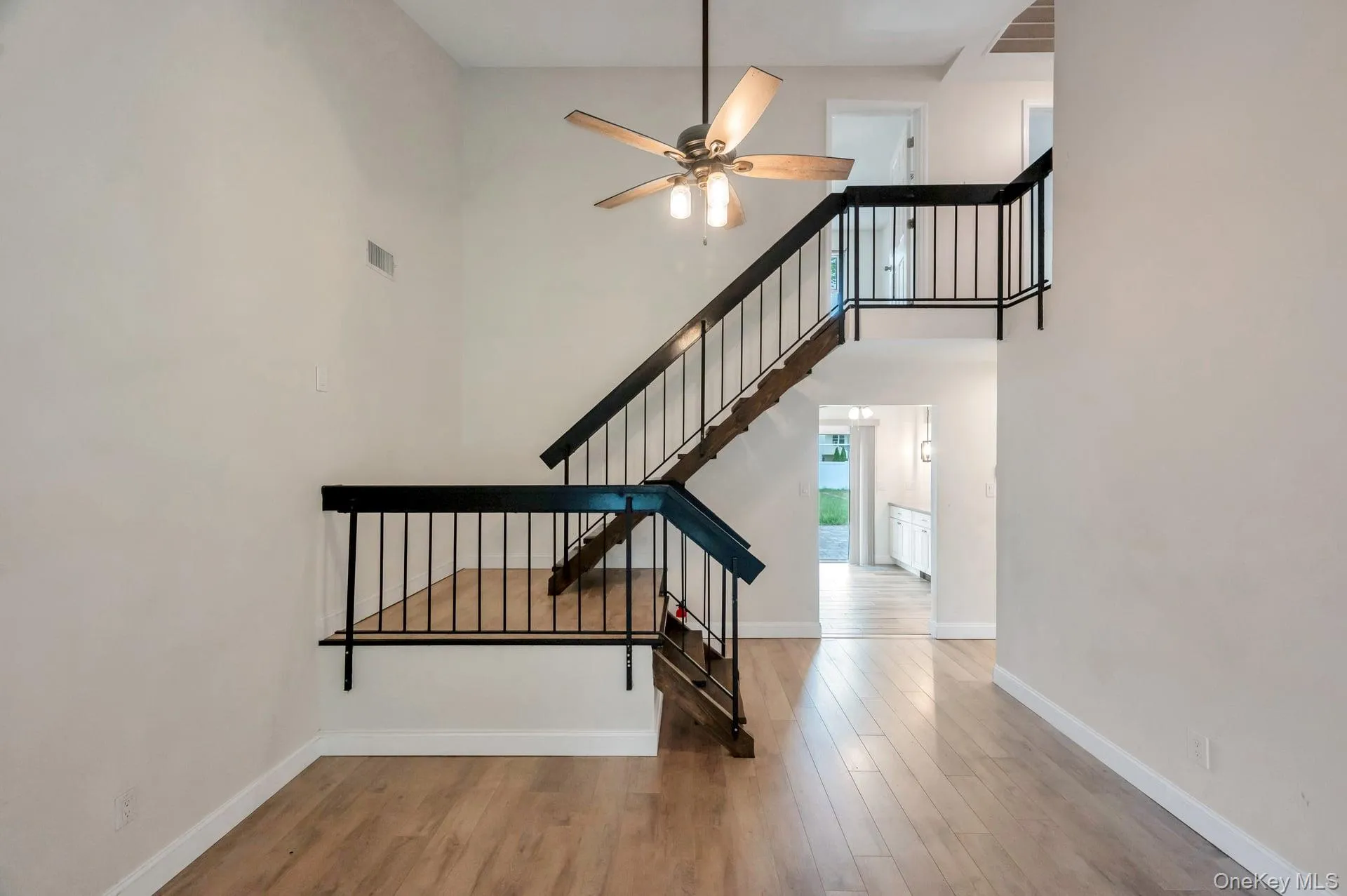 4 Hale Lane, Brookhaven, NY, 5 Bedrooms Bedrooms, 10 Rooms Rooms,3 BathroomsBathrooms,Residential,For Rent,Hale,0,1001061 4 Hale Lane, Brookhaven, NY, 5 Bedrooms Bedrooms, 10 Rooms Rooms,3 BathroomsBathrooms,Residential,For Rent,Hale,0,1001061