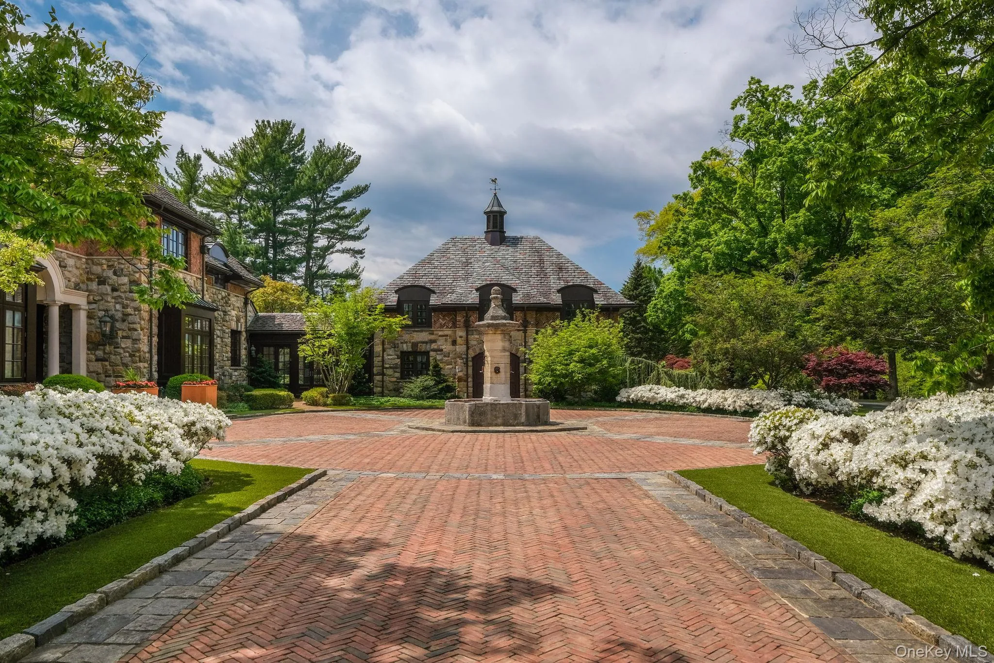 1 Applewood Estate, Oyster Bay, NY, 13 Bedrooms Bedrooms, 36 Rooms Rooms,11 BathroomsBathrooms,Residential Sale,For Rent,Applewood Estate,0,1001064 1 Applewood Estate, Oyster Bay, NY, 13 Bedrooms Bedrooms, 36 Rooms Rooms,11 BathroomsBathrooms,Residential Sale,For Rent,Applewood Estate,0,1001064