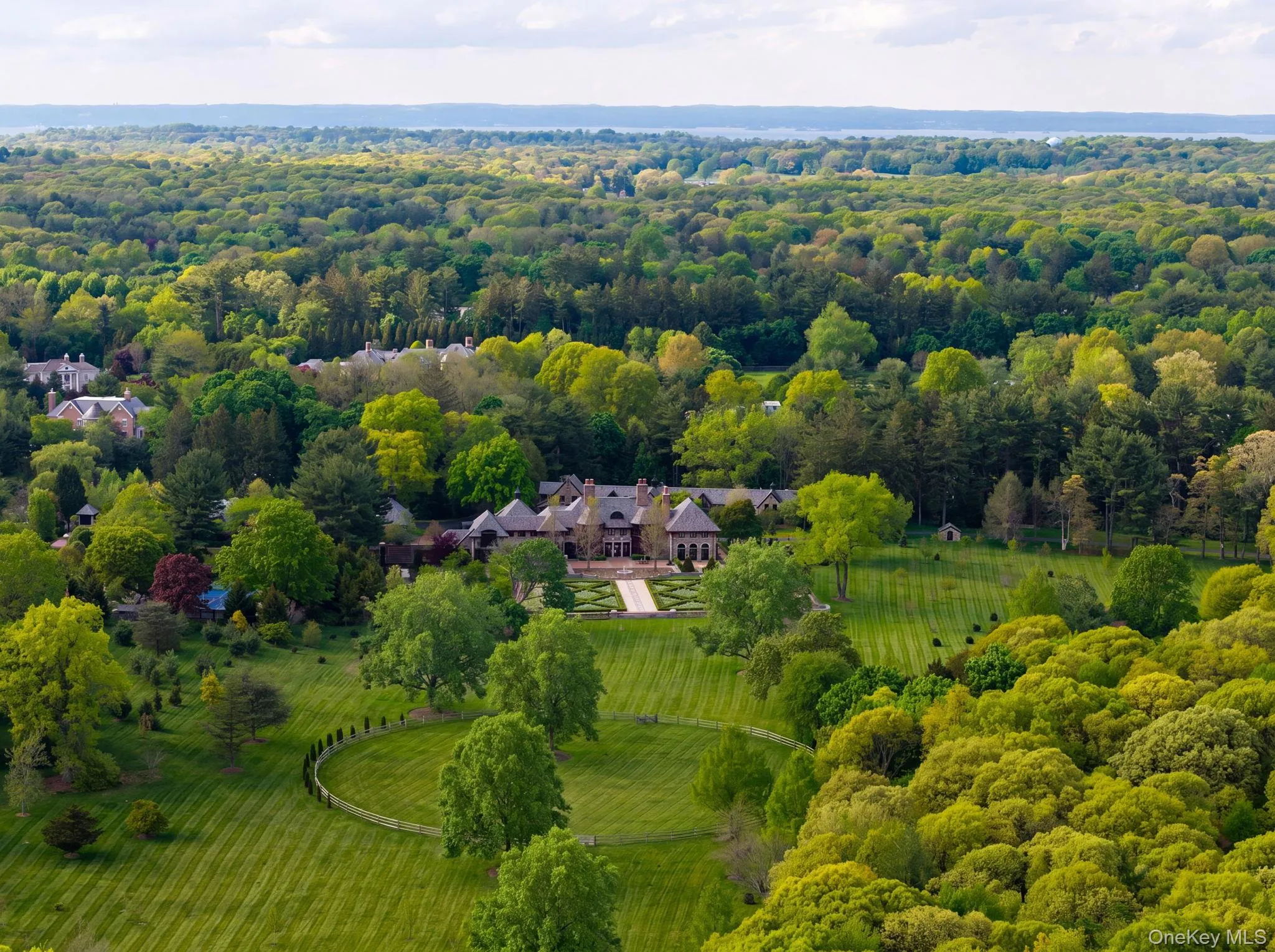 1 Applewood Estate, Oyster Bay, NY, 13 Bedrooms Bedrooms, 36 Rooms Rooms,11 BathroomsBathrooms,Residential Sale,For Rent,Applewood Estate,0,1001064 1 Applewood Estate, Oyster Bay, NY, 13 Bedrooms Bedrooms, 36 Rooms Rooms,11 BathroomsBathrooms,Residential Sale,For Rent,Applewood Estate,0,1001064