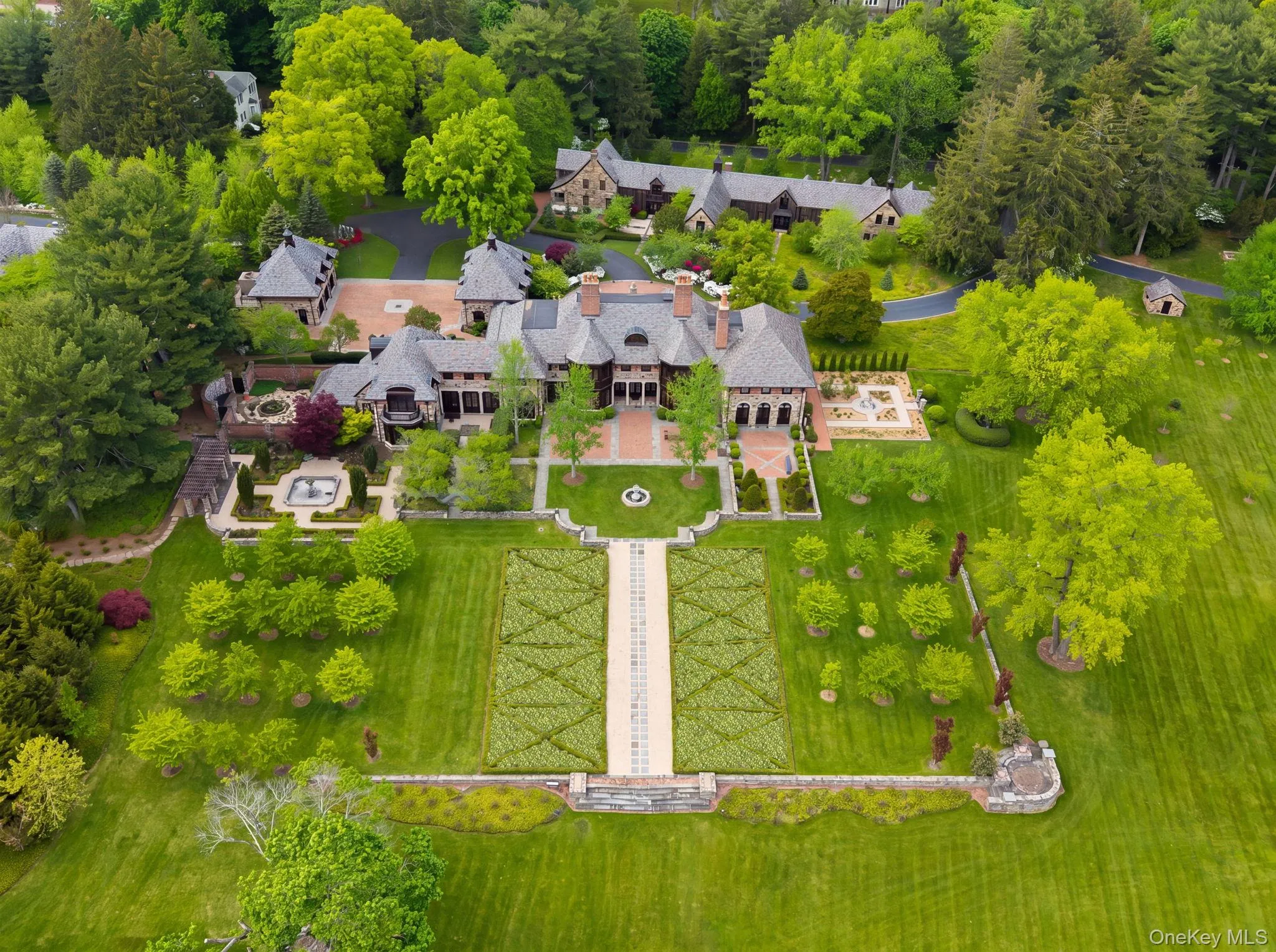 1 Applewood Estate, Oyster Bay, NY, 13 Bedrooms Bedrooms, 36 Rooms Rooms,11 BathroomsBathrooms,Residential Sale,For Rent,Applewood Estate,0,1001064 1 Applewood Estate, Oyster Bay, NY, 13 Bedrooms Bedrooms, 36 Rooms Rooms,11 BathroomsBathrooms,Residential Sale,For Rent,Applewood Estate,0,1001064