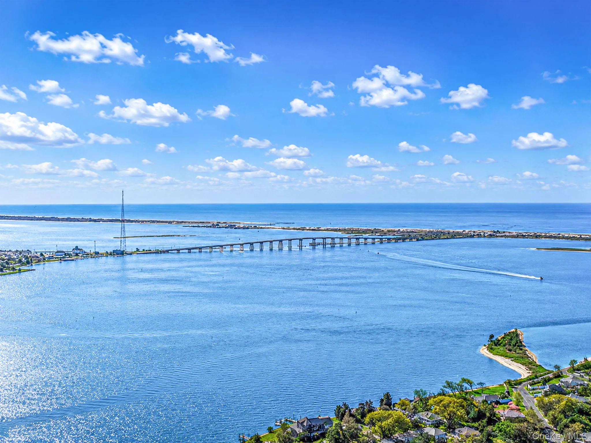 20 Elder Avenue, Southampton, NY, 2 Bedrooms Bedrooms, 6 Rooms Rooms,2 BathroomsBathrooms,Residential Sale,For Rent,Elder,0,1001067 20 Elder Avenue, Southampton, NY, 2 Bedrooms Bedrooms, 6 Rooms Rooms,2 BathroomsBathrooms,Residential Sale,For Rent,Elder,0,1001067
