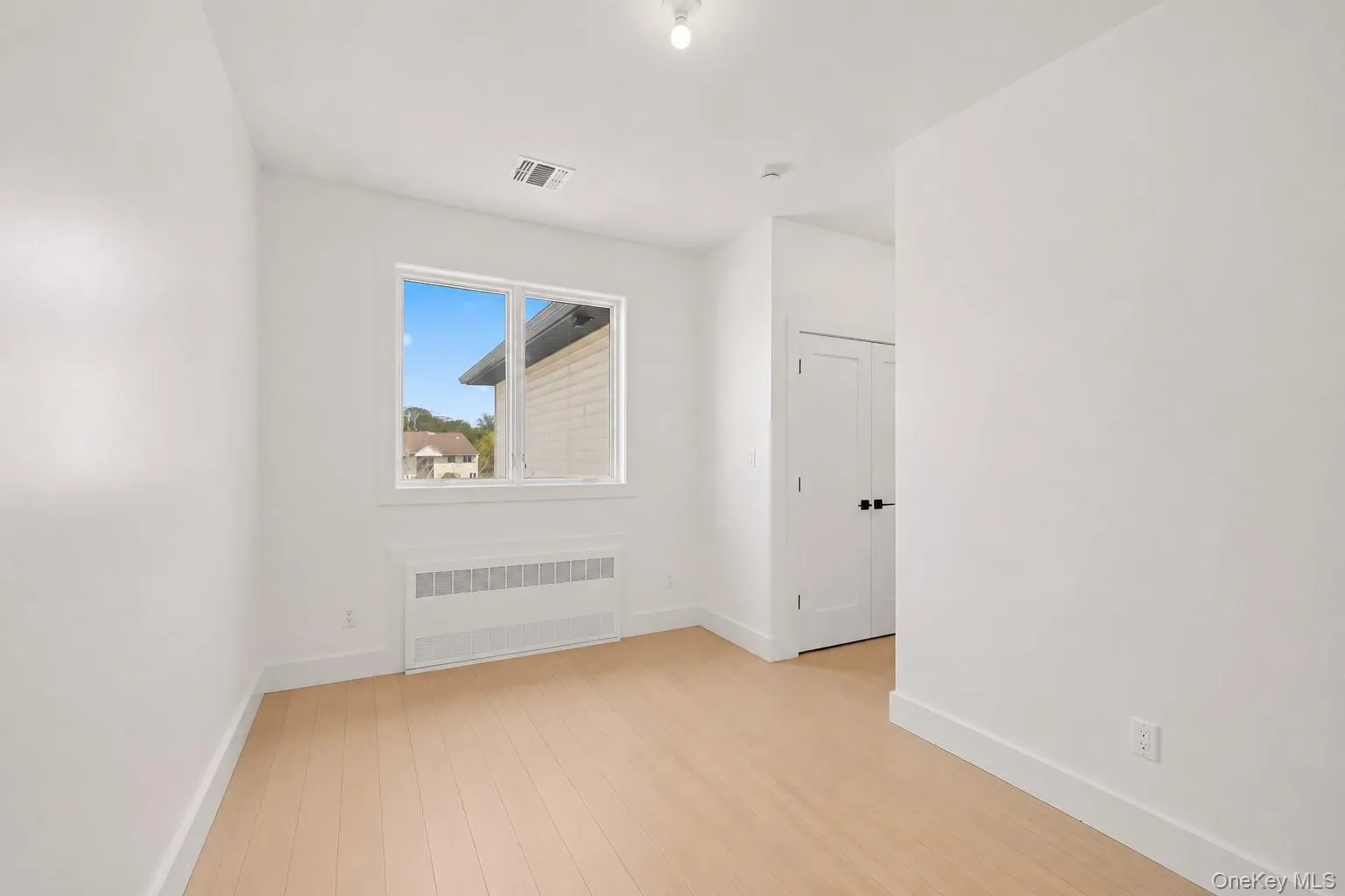 15 Warren Court, Ramapo, NY, 5 Bedrooms Bedrooms, 9 Rooms Rooms,3 BathroomsBathrooms,Residential,For Rent,Warren,0,1001074 15 Warren Court, Ramapo, NY, 5 Bedrooms Bedrooms, 9 Rooms Rooms,3 BathroomsBathrooms,Residential,For Rent,Warren,0,1001074