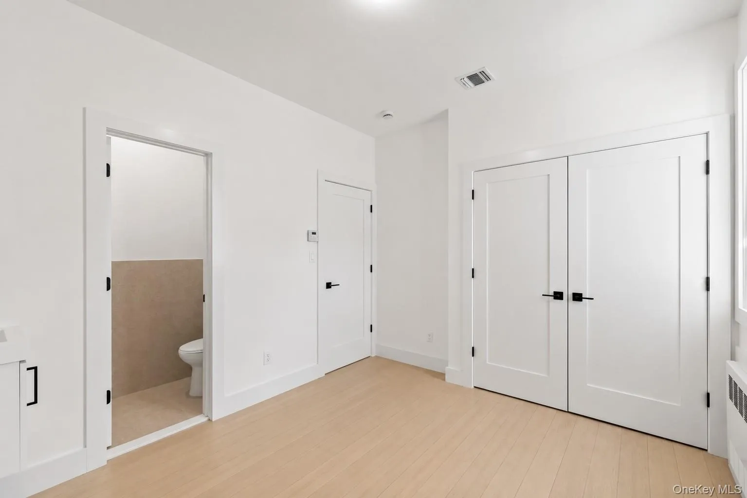15 Warren Court, Ramapo, NY, 5 Bedrooms Bedrooms, 9 Rooms Rooms,3 BathroomsBathrooms,Residential,For Rent,Warren,0,1001074 15 Warren Court, Ramapo, NY, 5 Bedrooms Bedrooms, 9 Rooms Rooms,3 BathroomsBathrooms,Residential,For Rent,Warren,0,1001074