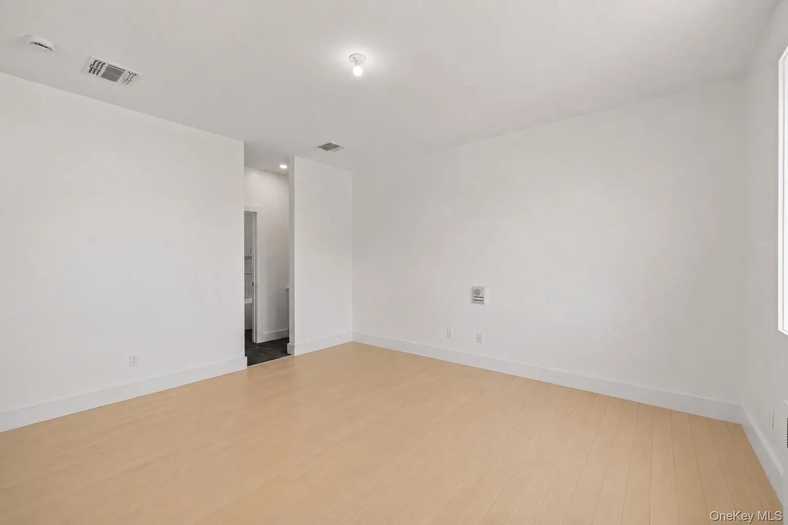 15 Warren Court, Ramapo, NY, 5 Bedrooms Bedrooms, 9 Rooms Rooms,3 BathroomsBathrooms,Residential,For Rent,Warren,0,1001074 15 Warren Court, Ramapo, NY, 5 Bedrooms Bedrooms, 9 Rooms Rooms,3 BathroomsBathrooms,Residential,For Rent,Warren,0,1001074