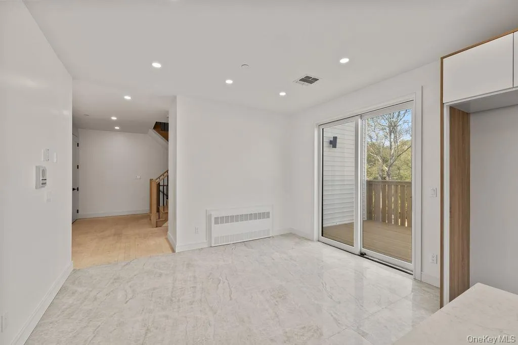 15 Warren Court, Ramapo, NY, 5 Bedrooms Bedrooms, 9 Rooms Rooms,3 BathroomsBathrooms,Residential,For Rent,Warren,0,1001074 15 Warren Court, Ramapo, NY, 5 Bedrooms Bedrooms, 9 Rooms Rooms,3 BathroomsBathrooms,Residential,For Rent,Warren,0,1001074
