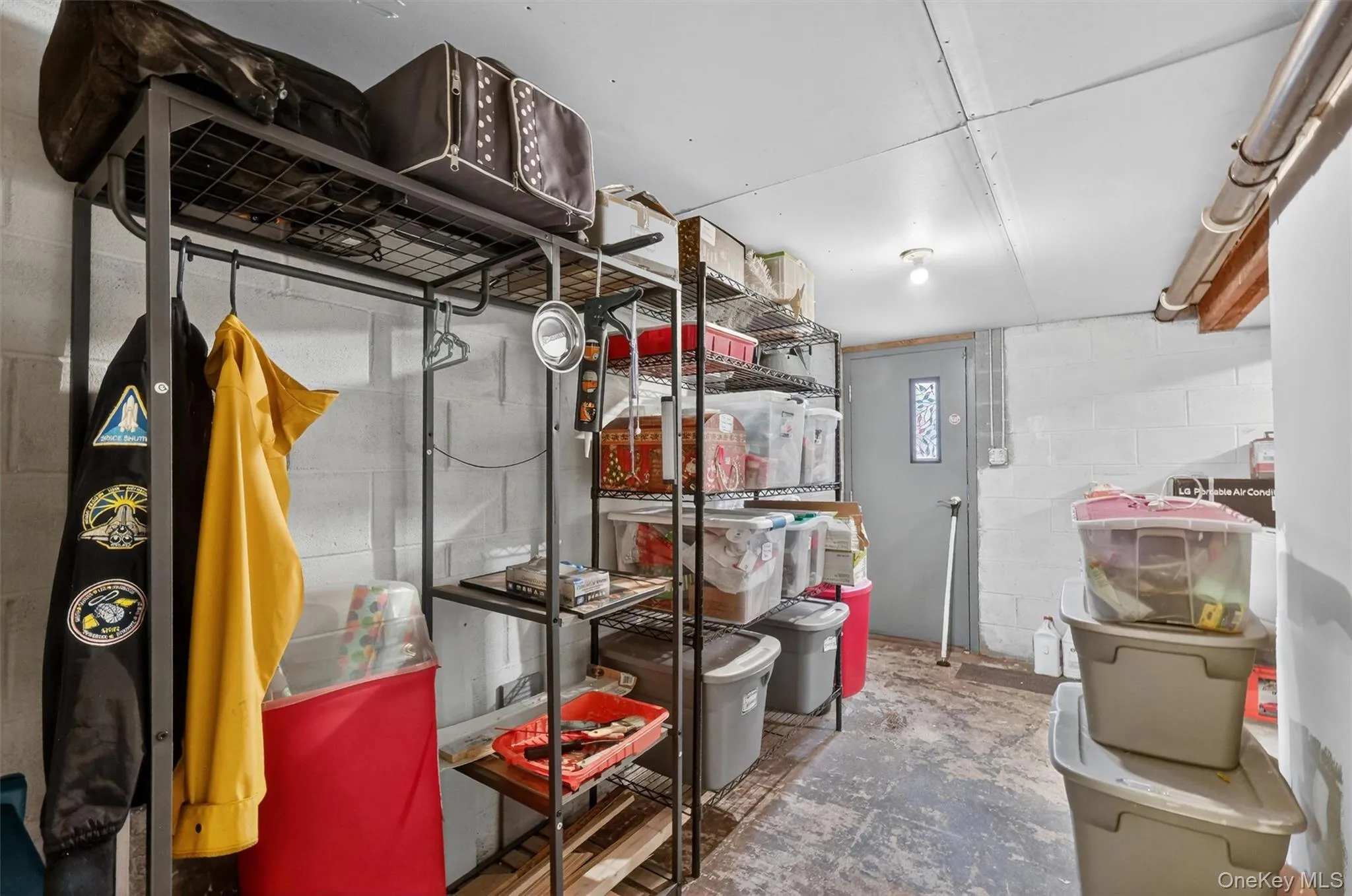 367 1st Street, Newburgh (city), NY, 3 Bedrooms Bedrooms, 10 Rooms Rooms,1 BathroomBathrooms,Residential,For Rent,1st,0,1001075 367 1st Street, Newburgh (city), NY, 3 Bedrooms Bedrooms, 10 Rooms Rooms,1 BathroomBathrooms,Residential,For Rent,1st,0,1001075
