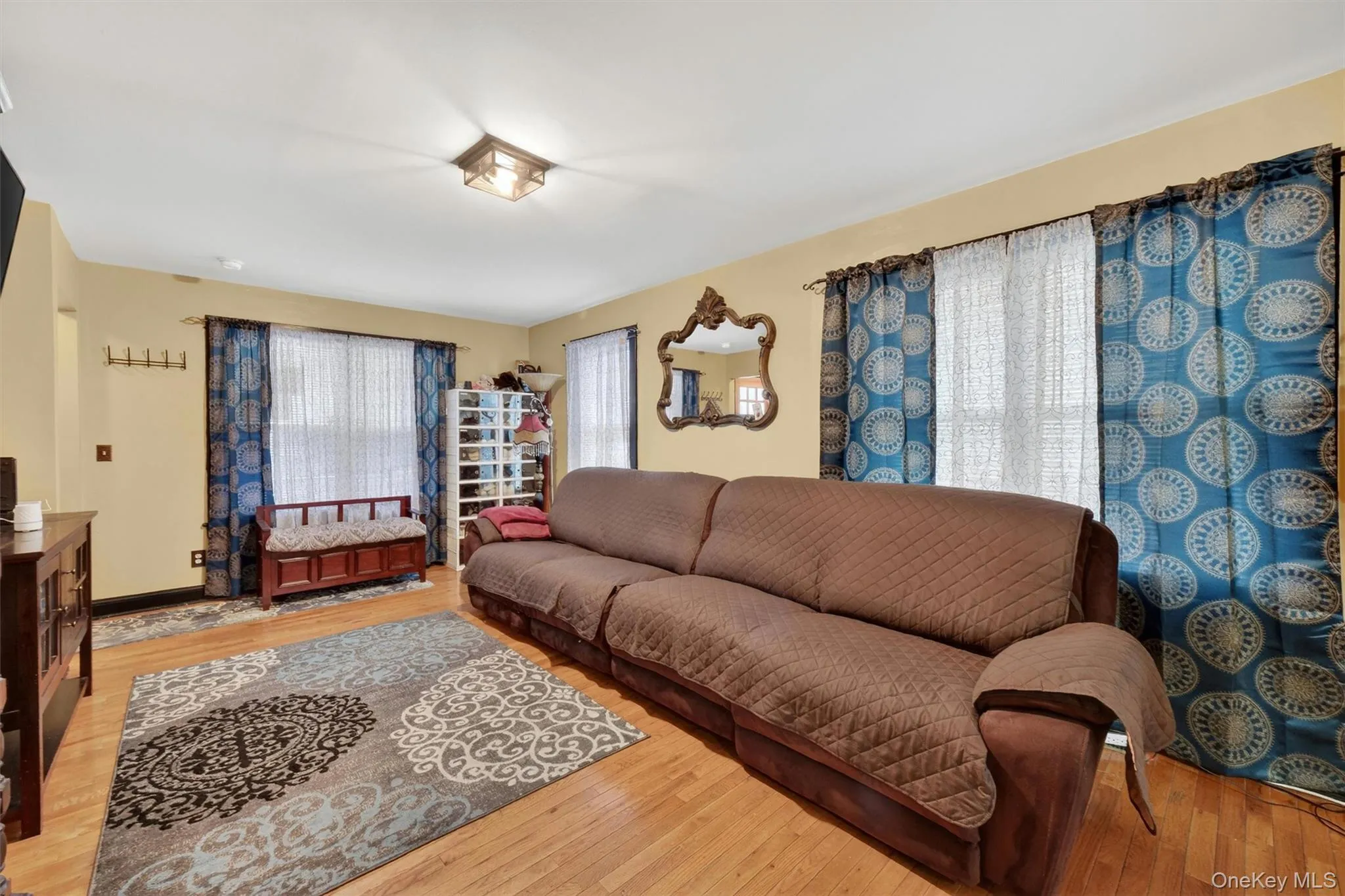 367 1st Street, Newburgh (city), NY, 3 Bedrooms Bedrooms, 10 Rooms Rooms,1 BathroomBathrooms,Residential,For Rent,1st,0,1001075 367 1st Street, Newburgh (city), NY, 3 Bedrooms Bedrooms, 10 Rooms Rooms,1 BathroomBathrooms,Residential,For Rent,1st,0,1001075