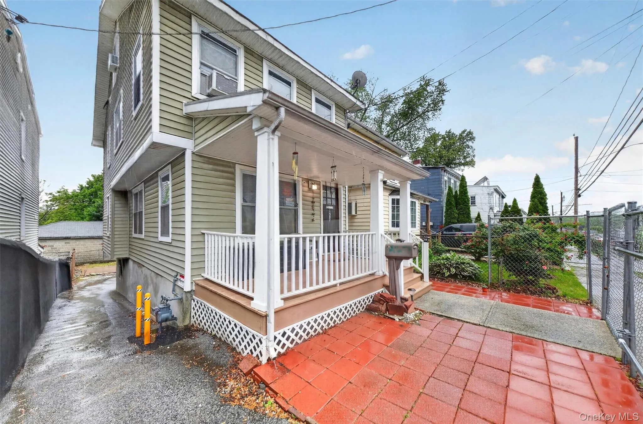 367 1st Street, Newburgh (city), NY, 3 Bedrooms Bedrooms, 10 Rooms Rooms,1 BathroomBathrooms,Residential,For Rent,1st,0,1001075 367 1st Street, Newburgh (city), NY, 3 Bedrooms Bedrooms, 10 Rooms Rooms,1 BathroomBathrooms,Residential,For Rent,1st,0,1001075