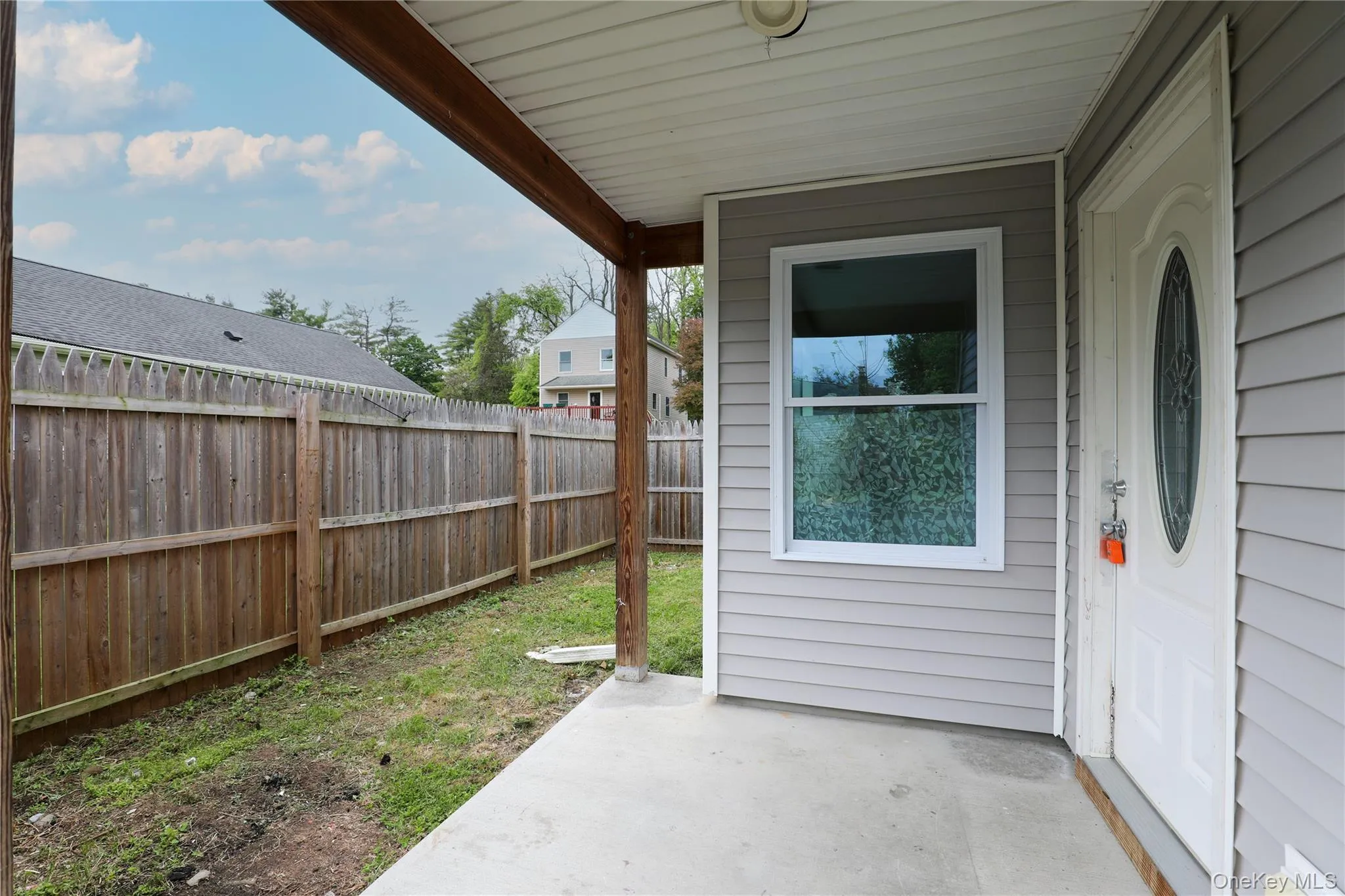 22 Apple Street, Kingston, NY, 2 Bedrooms Bedrooms, 4 Rooms Rooms,1 BathroomBathrooms,Residential,For Rent,Apple,0,1001081 22 Apple Street, Kingston, NY, 2 Bedrooms Bedrooms, 4 Rooms Rooms,1 BathroomBathrooms,Residential,For Rent,Apple,0,1001081