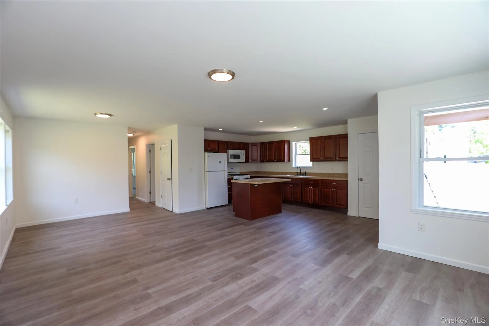 22 Apple Street, Kingston, NY, 2 Bedrooms Bedrooms, 4 Rooms Rooms,1 BathroomBathrooms,Residential,For Rent,Apple,0,1001081 22 Apple Street, Kingston, NY, 2 Bedrooms Bedrooms, 4 Rooms Rooms,1 BathroomBathrooms,Residential,For Rent,Apple,0,1001081