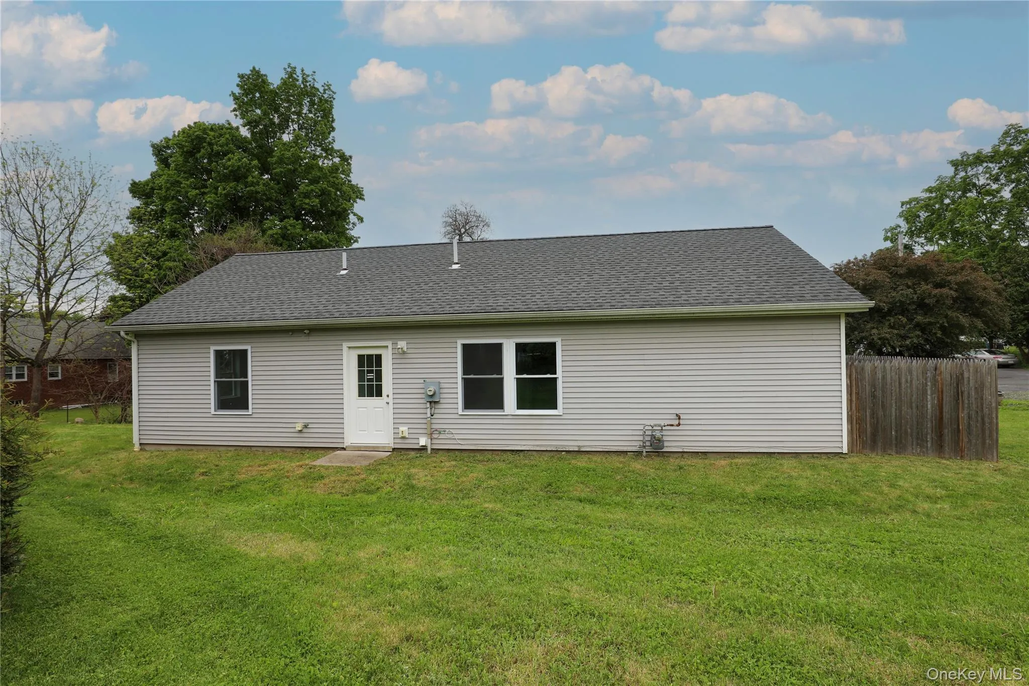 22 Apple Street, Kingston, NY, 2 Bedrooms Bedrooms, 4 Rooms Rooms,1 BathroomBathrooms,Residential,For Rent,Apple,0,1001081 22 Apple Street, Kingston, NY, 2 Bedrooms Bedrooms, 4 Rooms Rooms,1 BathroomBathrooms,Residential,For Rent,Apple,0,1001081