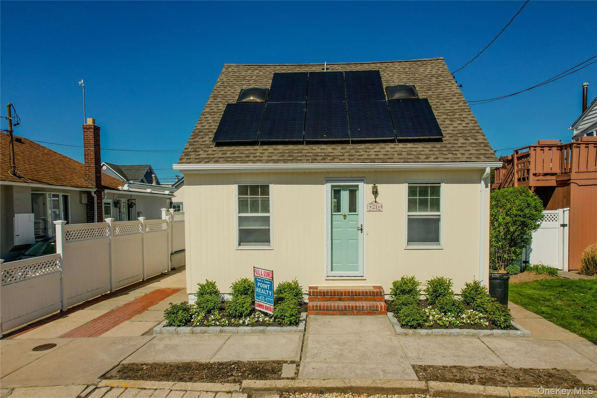 23 Garden City Avenue, Hempstead, NY, 3 Bedrooms Bedrooms, 8 Rooms Rooms,2 BathroomsBathrooms,Residential Lease,For Rent,Garden City,0,1001083 23 Garden City Avenue, Hempstead, NY, 3 Bedrooms Bedrooms, 8 Rooms Rooms,2 BathroomsBathrooms,Residential Lease,For Rent,Garden City,0,1001083