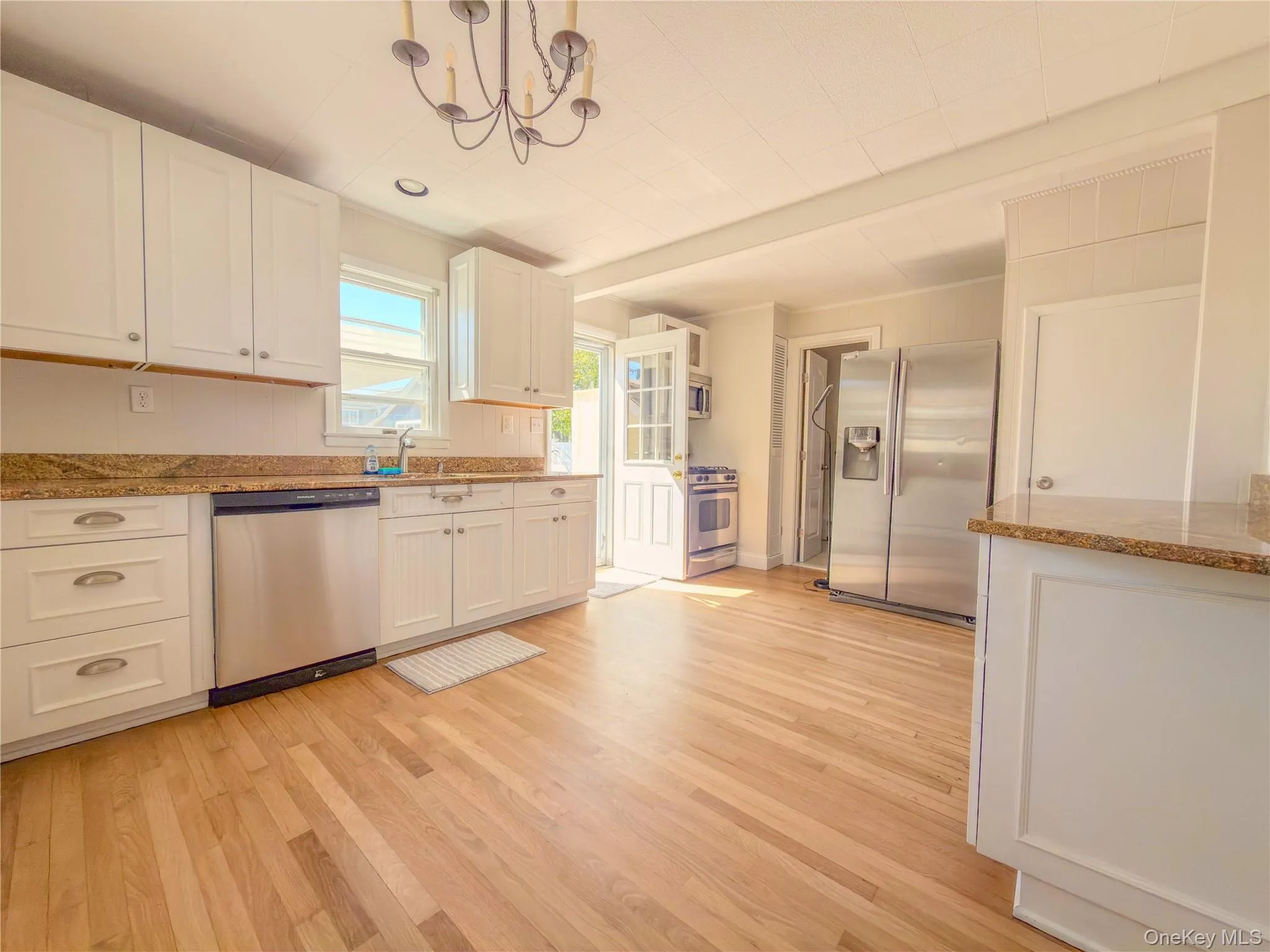 23 Garden City Avenue, Hempstead, NY, 3 Bedrooms Bedrooms, 8 Rooms Rooms,2 BathroomsBathrooms,Residential Lease,For Rent,Garden City,0,1001083 23 Garden City Avenue, Hempstead, NY, 3 Bedrooms Bedrooms, 8 Rooms Rooms,2 BathroomsBathrooms,Residential Lease,For Rent,Garden City,0,1001083