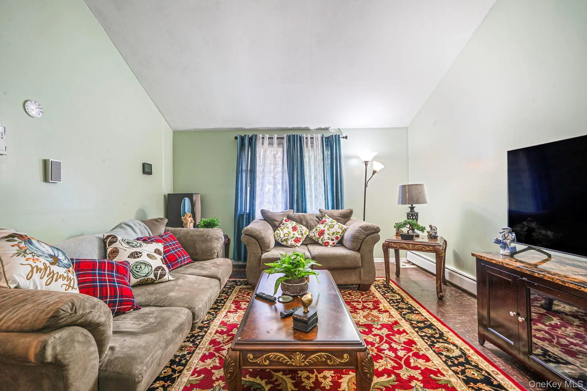22 Anne Drive, Brookhaven, NY, 3 Bedrooms Bedrooms, 8 Rooms Rooms,2 BathroomsBathrooms,Residential,For Rent,Anne,0,1001086 22 Anne Drive, Brookhaven, NY, 3 Bedrooms Bedrooms, 8 Rooms Rooms,2 BathroomsBathrooms,Residential,For Rent,Anne,0,1001086