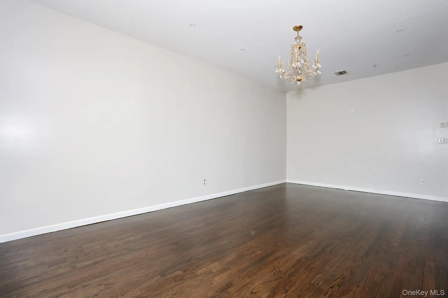 1302 Parkview Drive, Ramapo, NY, 4 Bedrooms Bedrooms, 7 Rooms Rooms,2 BathroomsBathrooms,Residential Sale,For Rent,Parkview,0,1001091 1302 Parkview Drive, Ramapo, NY, 4 Bedrooms Bedrooms, 7 Rooms Rooms,2 BathroomsBathrooms,Residential Sale,For Rent,Parkview,0,1001091