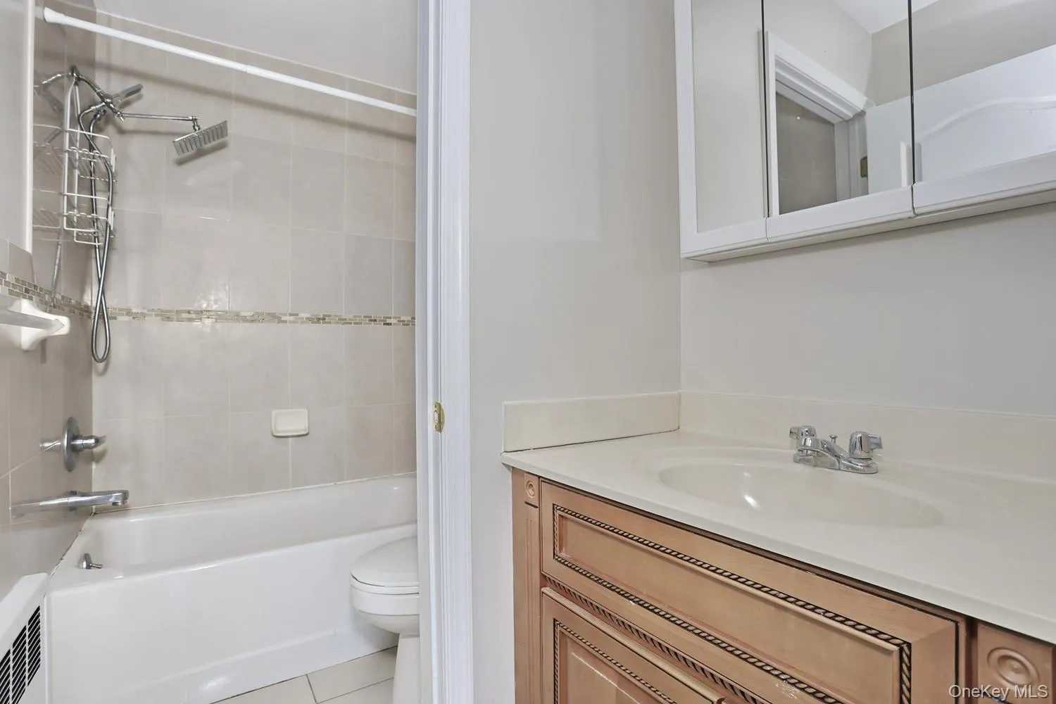 1302 Parkview Drive, Ramapo, NY, 4 Bedrooms Bedrooms, 7 Rooms Rooms,2 BathroomsBathrooms,Residential Sale,For Rent,Parkview,0,1001091 1302 Parkview Drive, Ramapo, NY, 4 Bedrooms Bedrooms, 7 Rooms Rooms,2 BathroomsBathrooms,Residential Sale,For Rent,Parkview,0,1001091