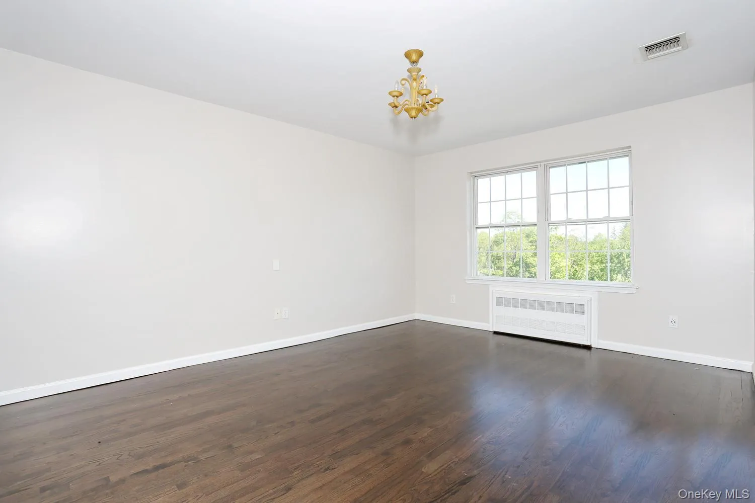 1302 Parkview Drive, Ramapo, NY, 4 Bedrooms Bedrooms, 7 Rooms Rooms,2 BathroomsBathrooms,Residential Sale,For Rent,Parkview,0,1001091 1302 Parkview Drive, Ramapo, NY, 4 Bedrooms Bedrooms, 7 Rooms Rooms,2 BathroomsBathrooms,Residential Sale,For Rent,Parkview,0,1001091