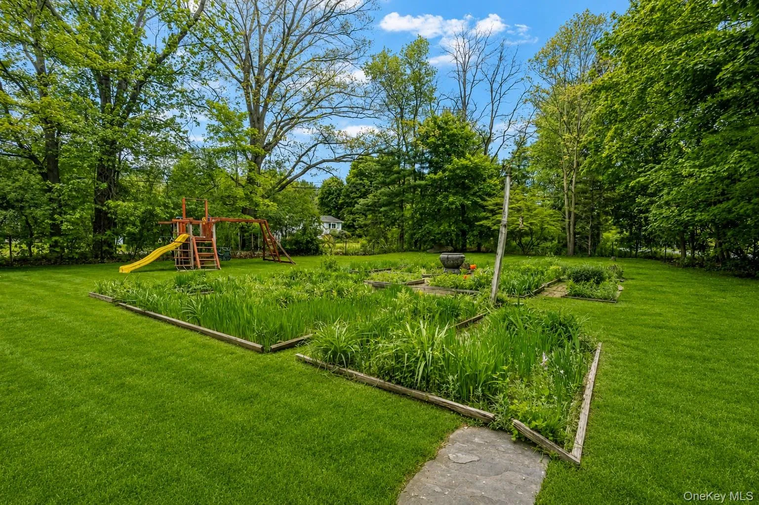 4 Clove Branch Road, East Fishkill, NY, 1 Bedroom Bedrooms, 4 Rooms Rooms,1 BathroomBathrooms,Residential,For Rent,Clove Branch,0,1001093 4 Clove Branch Road, East Fishkill, NY, 1 Bedroom Bedrooms, 4 Rooms Rooms,1 BathroomBathrooms,Residential,For Rent,Clove Branch,0,1001093