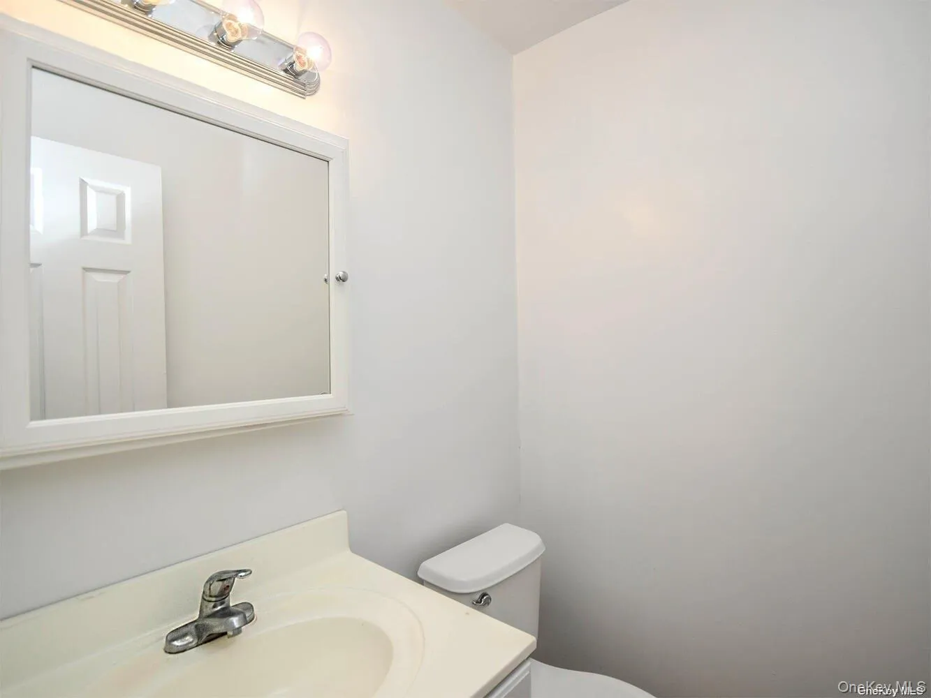 34 Firwood Road, North Hempstead, NY, 4 Bedrooms Bedrooms, 7 Rooms Rooms,2 BathroomsBathrooms,Residential Lease,For Rent,Firwood,0,1001098 34 Firwood Road, North Hempstead, NY, 4 Bedrooms Bedrooms, 7 Rooms Rooms,2 BathroomsBathrooms,Residential Lease,For Rent,Firwood,0,1001098