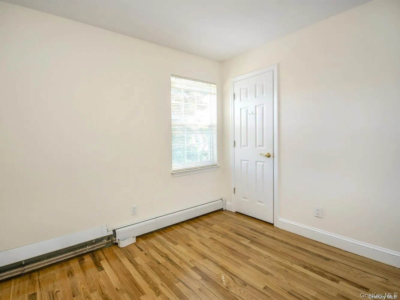 34 Firwood Road, North Hempstead, NY, 4 Bedrooms Bedrooms, 7 Rooms Rooms,2 BathroomsBathrooms,Residential Lease,For Rent,Firwood,0,1001098 34 Firwood Road, North Hempstead, NY, 4 Bedrooms Bedrooms, 7 Rooms Rooms,2 BathroomsBathrooms,Residential Lease,For Rent,Firwood,0,1001098