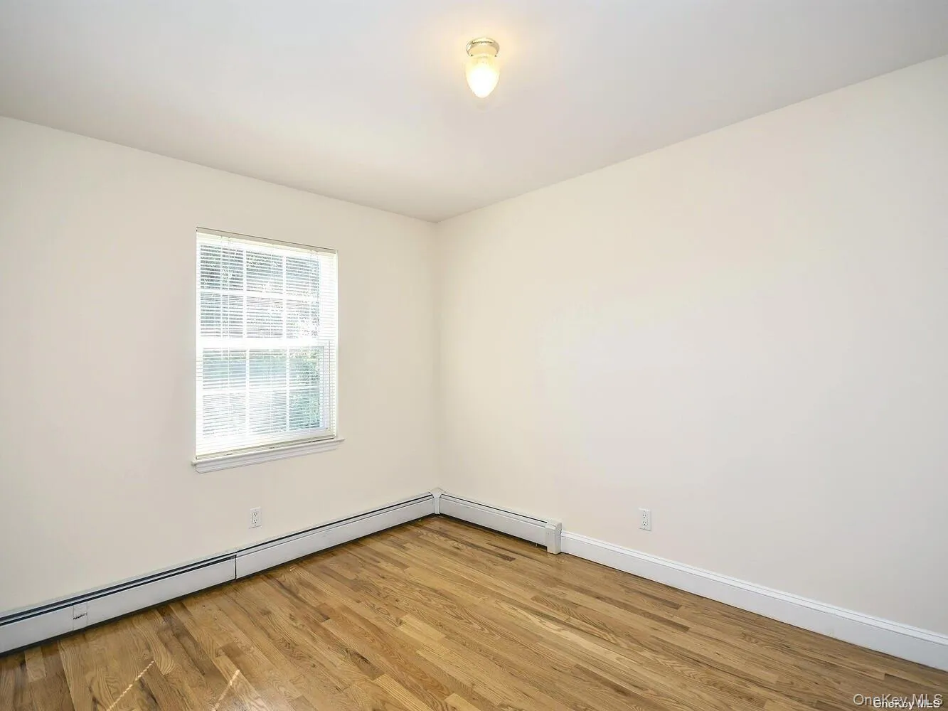 34 Firwood Road, North Hempstead, NY, 4 Bedrooms Bedrooms, 7 Rooms Rooms,2 BathroomsBathrooms,Residential Lease,For Rent,Firwood,0,1001098 34 Firwood Road, North Hempstead, NY, 4 Bedrooms Bedrooms, 7 Rooms Rooms,2 BathroomsBathrooms,Residential Lease,For Rent,Firwood,0,1001098