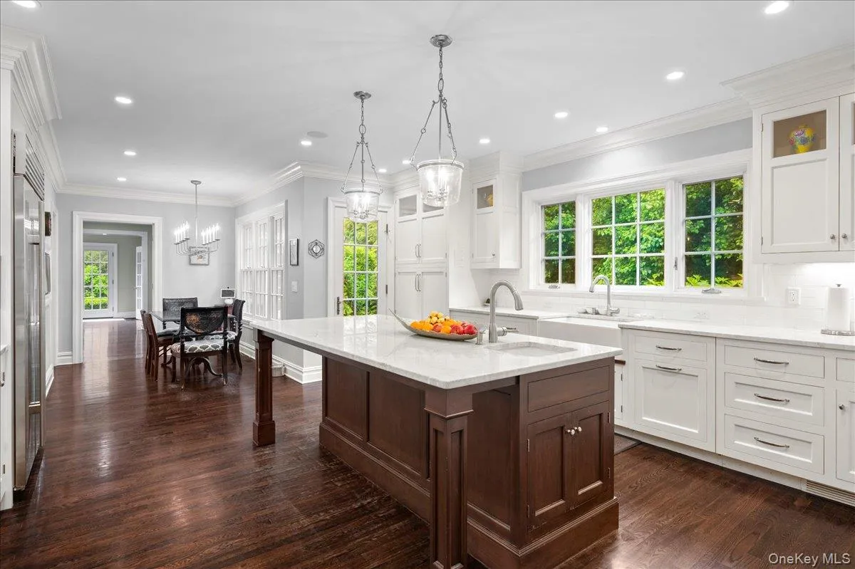 View of eat-in chef's kitchen with breakfast area. View of eat-in chef's kitchen with breakfast area.