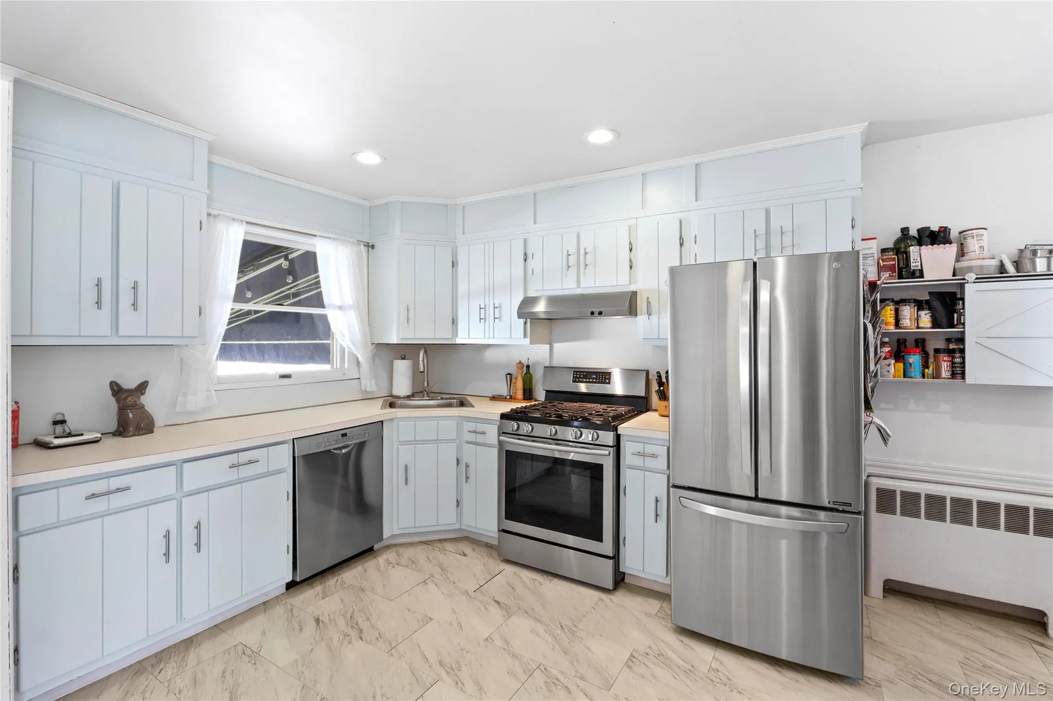 17 Shelly Court, Oyster Bay, NY, 3 Bedrooms Bedrooms, 8 Rooms Rooms,Residential,For Rent,Shelly,0,1001105 17 Shelly Court, Oyster Bay, NY, 3 Bedrooms Bedrooms, 8 Rooms Rooms,Residential,For Rent,Shelly,0,1001105