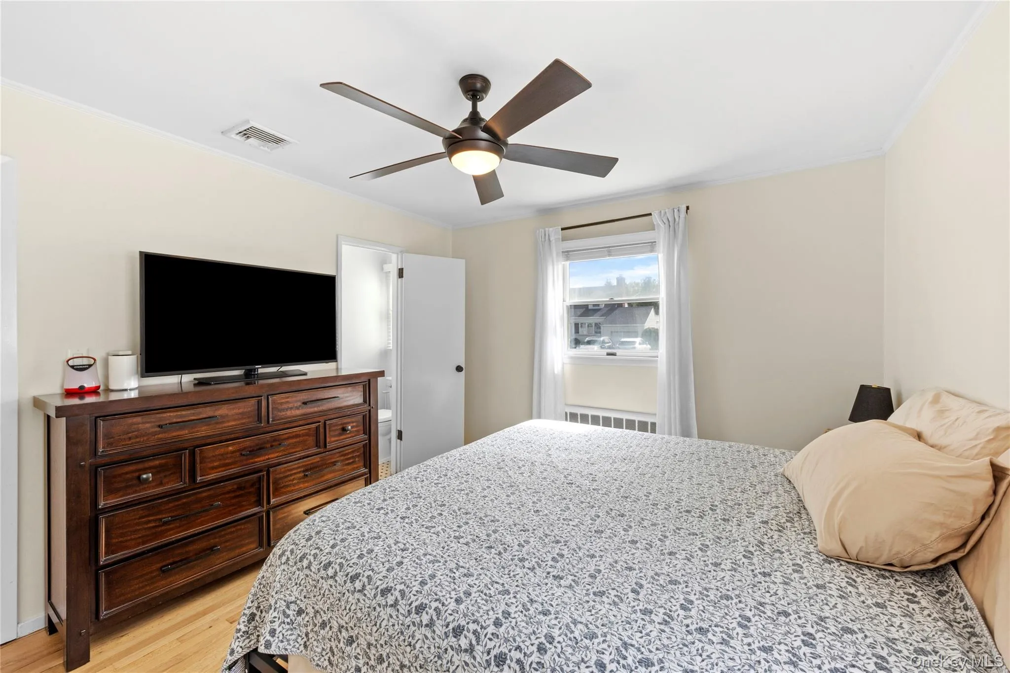 17 Shelly Court, Oyster Bay, NY, 3 Bedrooms Bedrooms, 8 Rooms Rooms,Residential,For Rent,Shelly,0,1001105 17 Shelly Court, Oyster Bay, NY, 3 Bedrooms Bedrooms, 8 Rooms Rooms,Residential,For Rent,Shelly,0,1001105