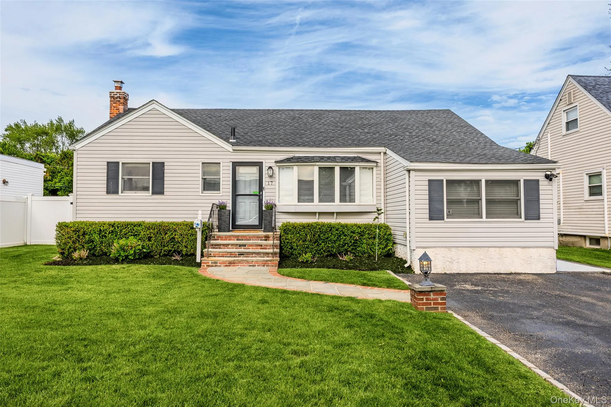 17 Shelly Court, Oyster Bay, NY, 3 Bedrooms Bedrooms, 8 Rooms Rooms,Residential,For Rent,Shelly,0,1001105 17 Shelly Court, Oyster Bay, NY, 3 Bedrooms Bedrooms, 8 Rooms Rooms,Residential,For Rent,Shelly,0,1001105