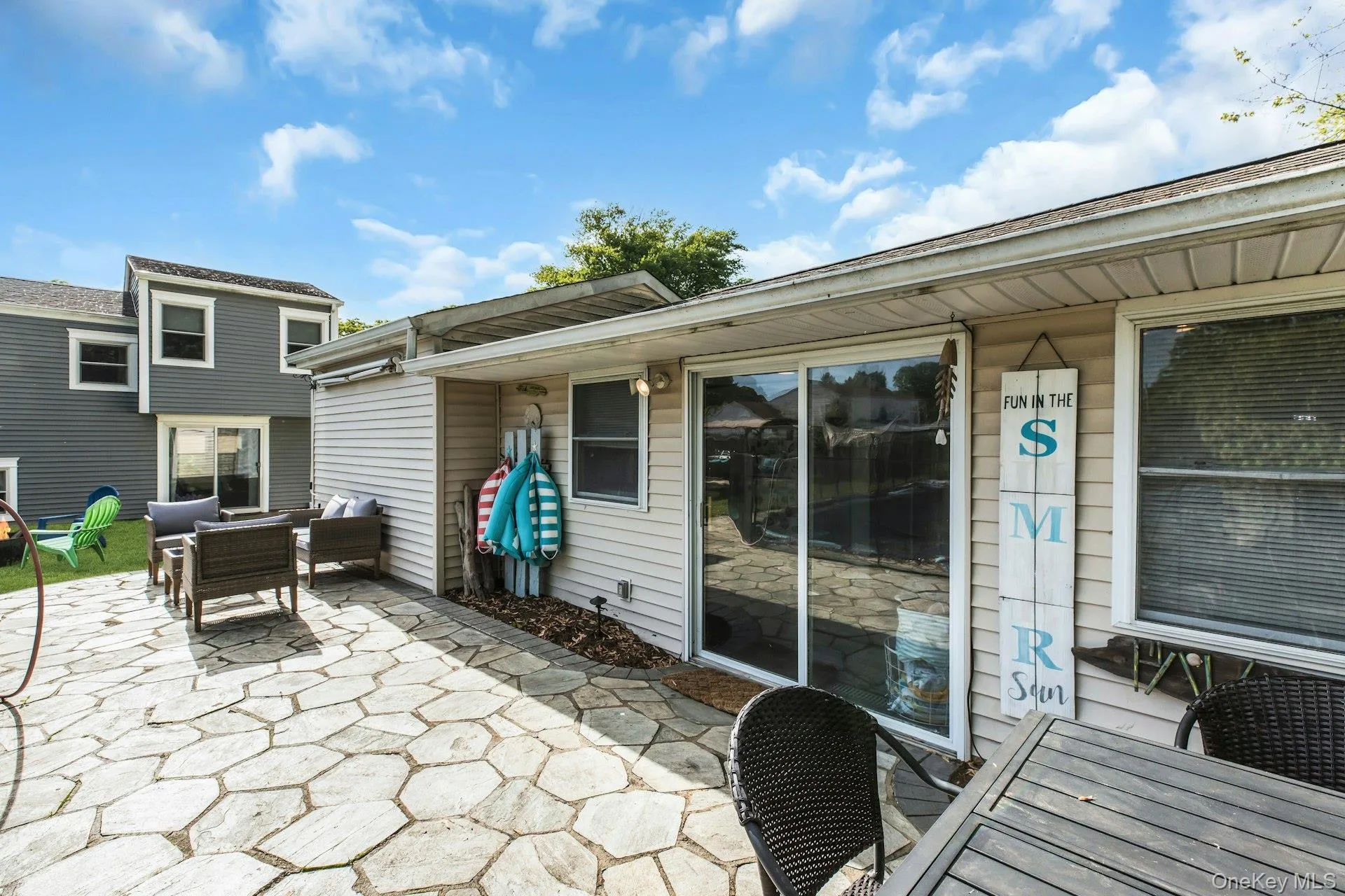121 Lowell Road, Islip, NY, 4 Bedrooms Bedrooms, 9 Rooms Rooms,2 BathroomsBathrooms,Residential,For Rent,Lowell,0,1001107 121 Lowell Road, Islip, NY, 4 Bedrooms Bedrooms, 9 Rooms Rooms,2 BathroomsBathrooms,Residential,For Rent,Lowell,0,1001107