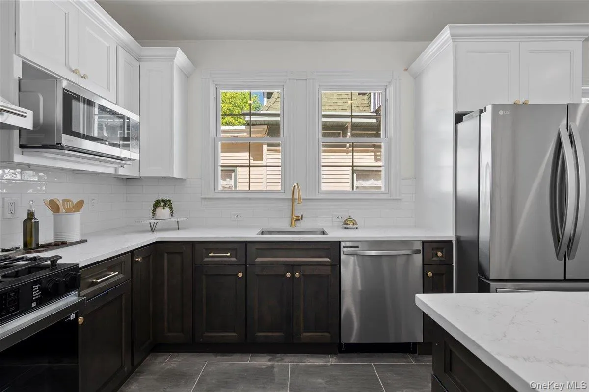 101 1st Avenue, Orangetown, NY, 3 Bedrooms Bedrooms, 8 Rooms Rooms,2 BathroomsBathrooms,Residential Lease,For Rent,1st,0,1001110 101 1st Avenue, Orangetown, NY, 3 Bedrooms Bedrooms, 8 Rooms Rooms,2 BathroomsBathrooms,Residential Lease,For Rent,1st,0,1001110