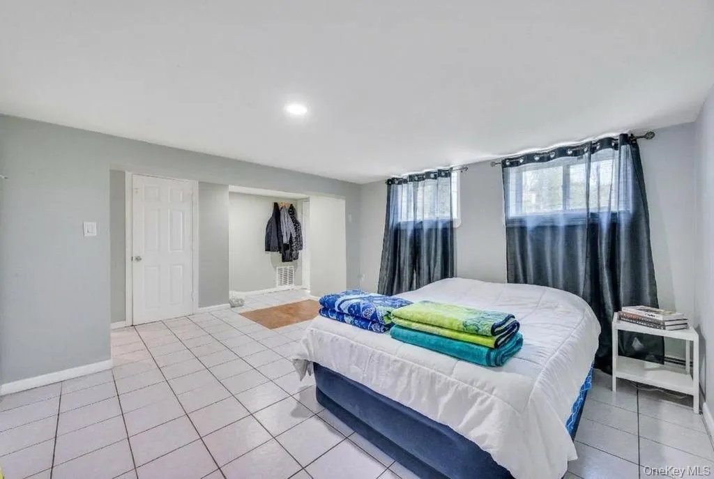 48 Grove Street, Oyster Bay, NY, 4 Bedrooms Bedrooms, 12 Rooms Rooms,4 BathroomsBathrooms,Residential Sale,For Rent,Grove,0,1001111 48 Grove Street, Oyster Bay, NY, 4 Bedrooms Bedrooms, 12 Rooms Rooms,4 BathroomsBathrooms,Residential Sale,For Rent,Grove,0,1001111