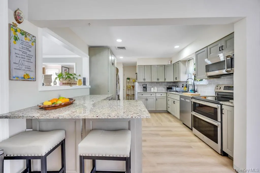 48 Grove Street, Oyster Bay, NY, 4 Bedrooms Bedrooms, 12 Rooms Rooms,4 BathroomsBathrooms,Residential Sale,For Rent,Grove,0,1001111 48 Grove Street, Oyster Bay, NY, 4 Bedrooms Bedrooms, 12 Rooms Rooms,4 BathroomsBathrooms,Residential Sale,For Rent,Grove,0,1001111