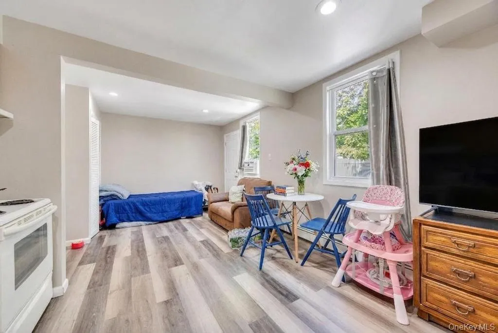 48 Grove Street, Oyster Bay, NY, 4 Bedrooms Bedrooms, 12 Rooms Rooms,4 BathroomsBathrooms,Residential Sale,For Rent,Grove,0,1001111 48 Grove Street, Oyster Bay, NY, 4 Bedrooms Bedrooms, 12 Rooms Rooms,4 BathroomsBathrooms,Residential Sale,For Rent,Grove,0,1001111