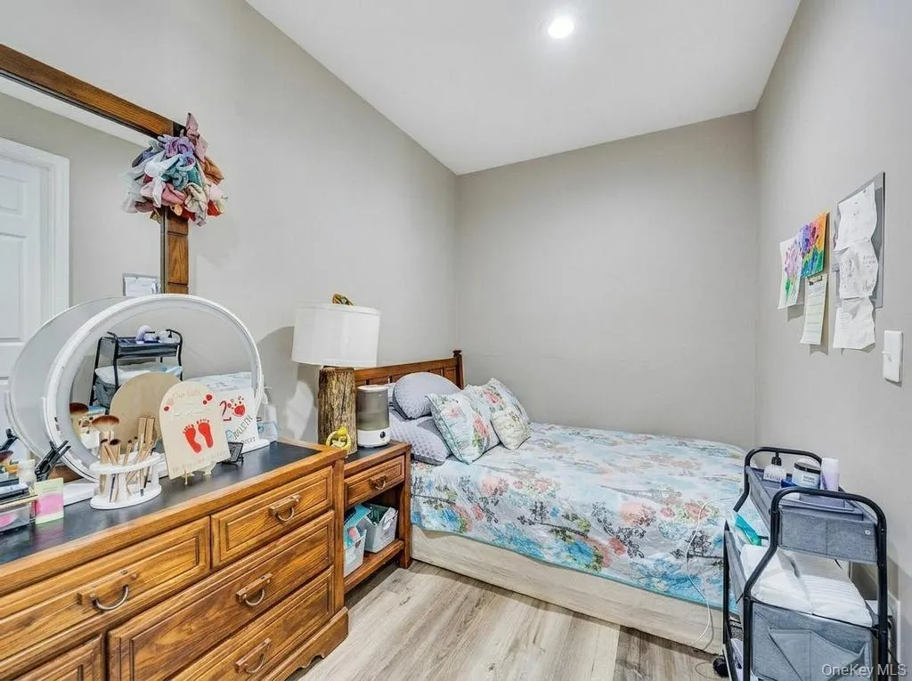 48 Grove Street, Oyster Bay, NY, 4 Bedrooms Bedrooms, 12 Rooms Rooms,4 BathroomsBathrooms,Residential Sale,For Rent,Grove,0,1001111 48 Grove Street, Oyster Bay, NY, 4 Bedrooms Bedrooms, 12 Rooms Rooms,4 BathroomsBathrooms,Residential Sale,For Rent,Grove,0,1001111