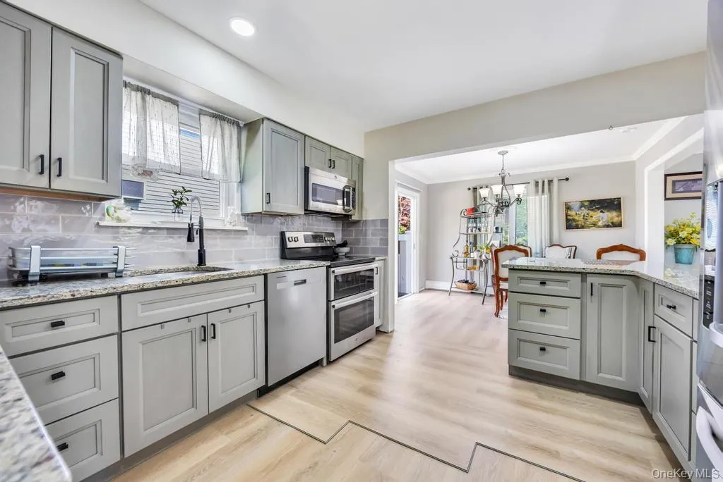 48 Grove Street, Oyster Bay, NY, 4 Bedrooms Bedrooms, 12 Rooms Rooms,4 BathroomsBathrooms,Residential Sale,For Rent,Grove,0,1001111 48 Grove Street, Oyster Bay, NY, 4 Bedrooms Bedrooms, 12 Rooms Rooms,4 BathroomsBathrooms,Residential Sale,For Rent,Grove,0,1001111