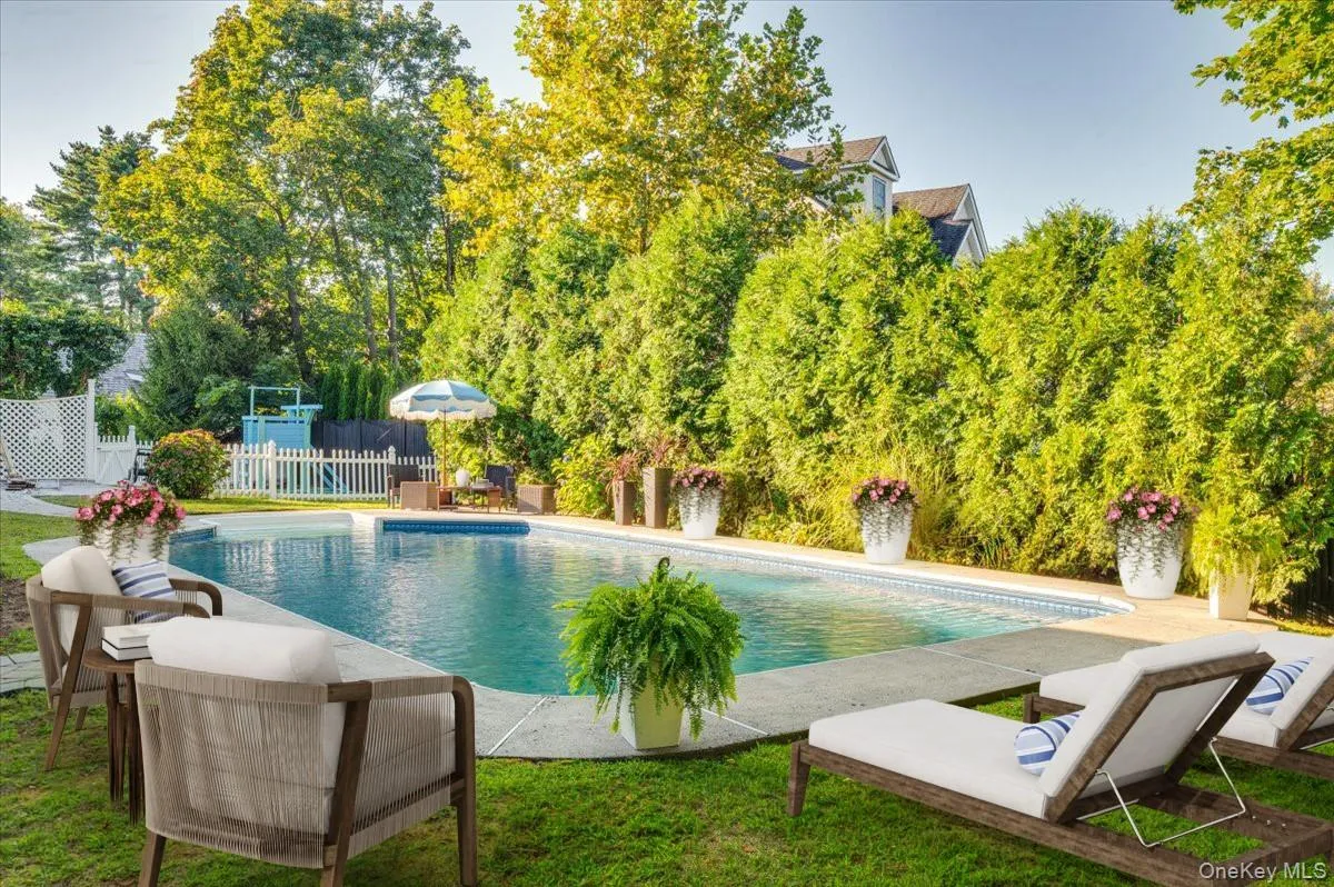 Fabulous Pool Area Fabulous Pool Area
