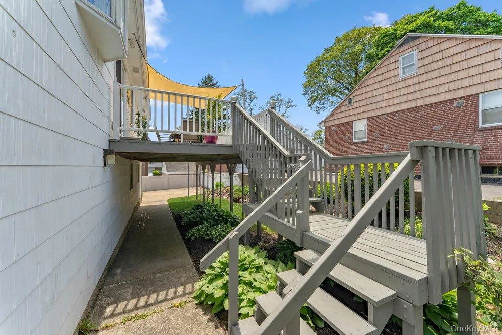 28 Satinwood Road, Oyster Bay, NY, 4 Bedrooms Bedrooms, 9 Rooms Rooms,2 BathroomsBathrooms,Residential,For Rent,Satinwood,0,1001116 28 Satinwood Road, Oyster Bay, NY, 4 Bedrooms Bedrooms, 9 Rooms Rooms,2 BathroomsBathrooms,Residential,For Rent,Satinwood,0,1001116