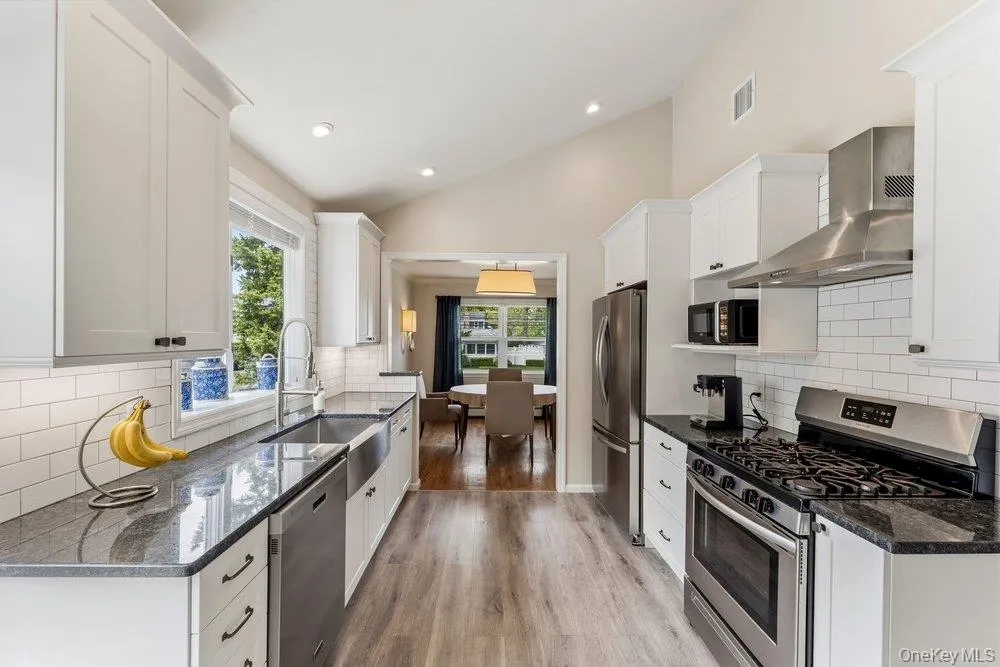 28 Satinwood Road, Oyster Bay, NY, 4 Bedrooms Bedrooms, 9 Rooms Rooms,2 BathroomsBathrooms,Residential,For Rent,Satinwood,0,1001116 28 Satinwood Road, Oyster Bay, NY, 4 Bedrooms Bedrooms, 9 Rooms Rooms,2 BathroomsBathrooms,Residential,For Rent,Satinwood,0,1001116