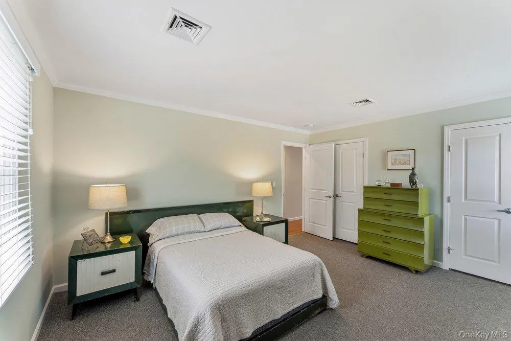 28 Satinwood Road, Oyster Bay, NY, 4 Bedrooms Bedrooms, 9 Rooms Rooms,2 BathroomsBathrooms,Residential,For Rent,Satinwood,0,1001116 28 Satinwood Road, Oyster Bay, NY, 4 Bedrooms Bedrooms, 9 Rooms Rooms,2 BathroomsBathrooms,Residential,For Rent,Satinwood,0,1001116