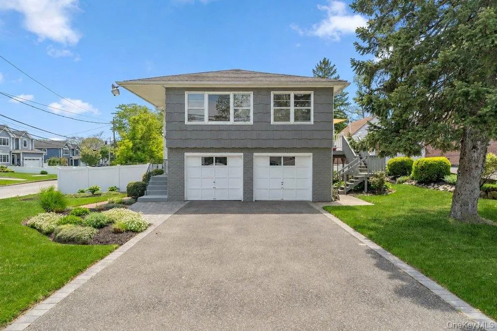 28 Satinwood Road, Oyster Bay, NY, 4 Bedrooms Bedrooms, 9 Rooms Rooms,2 BathroomsBathrooms,Residential,For Rent,Satinwood,0,1001116 28 Satinwood Road, Oyster Bay, NY, 4 Bedrooms Bedrooms, 9 Rooms Rooms,2 BathroomsBathrooms,Residential,For Rent,Satinwood,0,1001116