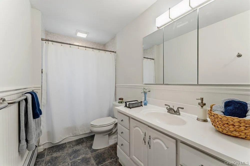 28 Satinwood Road, Oyster Bay, NY, 4 Bedrooms Bedrooms, 9 Rooms Rooms,2 BathroomsBathrooms,Residential,For Rent,Satinwood,0,1001116 28 Satinwood Road, Oyster Bay, NY, 4 Bedrooms Bedrooms, 9 Rooms Rooms,2 BathroomsBathrooms,Residential,For Rent,Satinwood,0,1001116