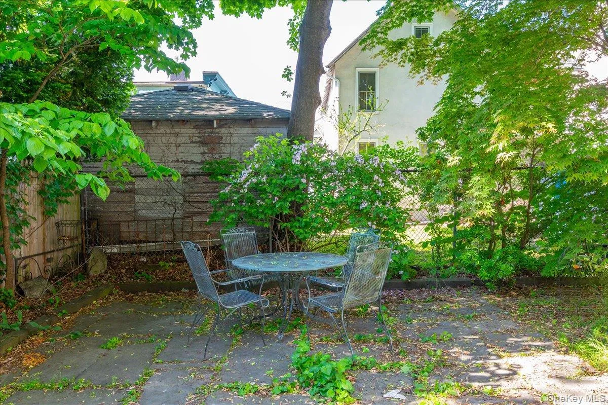 101 1st Avenue, Orangetown, NY, 3 Bedrooms Bedrooms, 8 Rooms Rooms,2 BathroomsBathrooms,Residential Lease,For Rent,1st,0,1001120 101 1st Avenue, Orangetown, NY, 3 Bedrooms Bedrooms, 8 Rooms Rooms,2 BathroomsBathrooms,Residential Lease,For Rent,1st,0,1001120