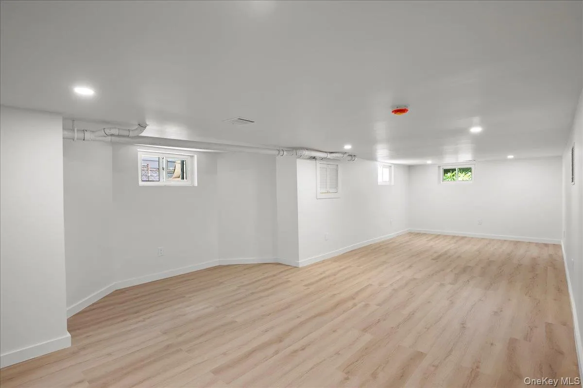 101 1st Avenue, Orangetown, NY, 3 Bedrooms Bedrooms, 8 Rooms Rooms,2 BathroomsBathrooms,Residential Lease,For Rent,1st,0,1001120 101 1st Avenue, Orangetown, NY, 3 Bedrooms Bedrooms, 8 Rooms Rooms,2 BathroomsBathrooms,Residential Lease,For Rent,1st,0,1001120