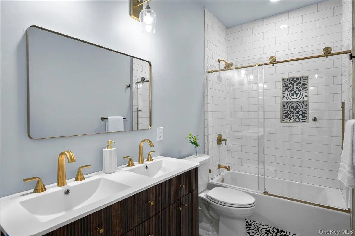 101 1st Avenue, Orangetown, NY, 3 Bedrooms Bedrooms, 8 Rooms Rooms,2 BathroomsBathrooms,Residential Lease,For Rent,1st,0,1001120 101 1st Avenue, Orangetown, NY, 3 Bedrooms Bedrooms, 8 Rooms Rooms,2 BathroomsBathrooms,Residential Lease,For Rent,1st,0,1001120