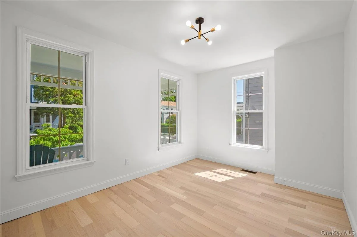 101 1st Avenue, Orangetown, NY, 3 Bedrooms Bedrooms, 8 Rooms Rooms,2 BathroomsBathrooms,Residential Lease,For Rent,1st,0,1001120 101 1st Avenue, Orangetown, NY, 3 Bedrooms Bedrooms, 8 Rooms Rooms,2 BathroomsBathrooms,Residential Lease,For Rent,1st,0,1001120