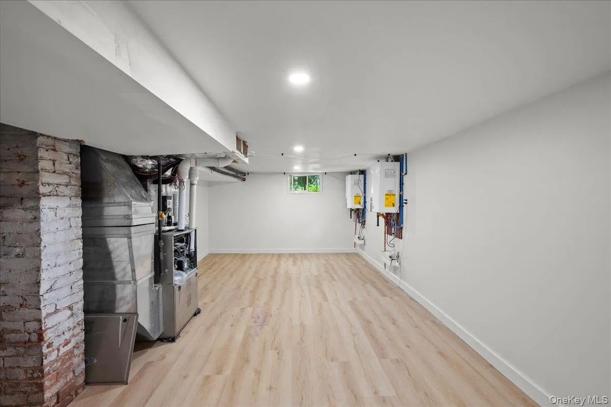 101 1st Avenue, Orangetown, NY, 3 Bedrooms Bedrooms, 8 Rooms Rooms,2 BathroomsBathrooms,Residential Lease,For Rent,1st,0,1001120 101 1st Avenue, Orangetown, NY, 3 Bedrooms Bedrooms, 8 Rooms Rooms,2 BathroomsBathrooms,Residential Lease,For Rent,1st,0,1001120